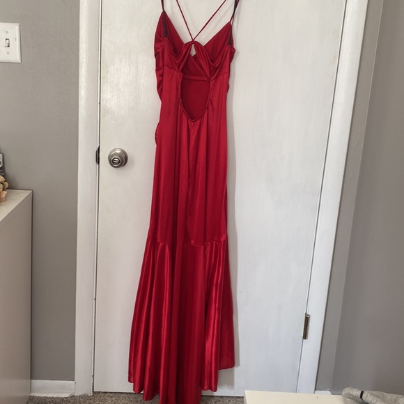 Satin Dress from Windsor - Picture 2 of 4